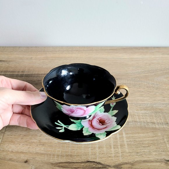 Vintage porcelain tea cup with saucer. Made in occupied Japan. - Picture 10 of 11